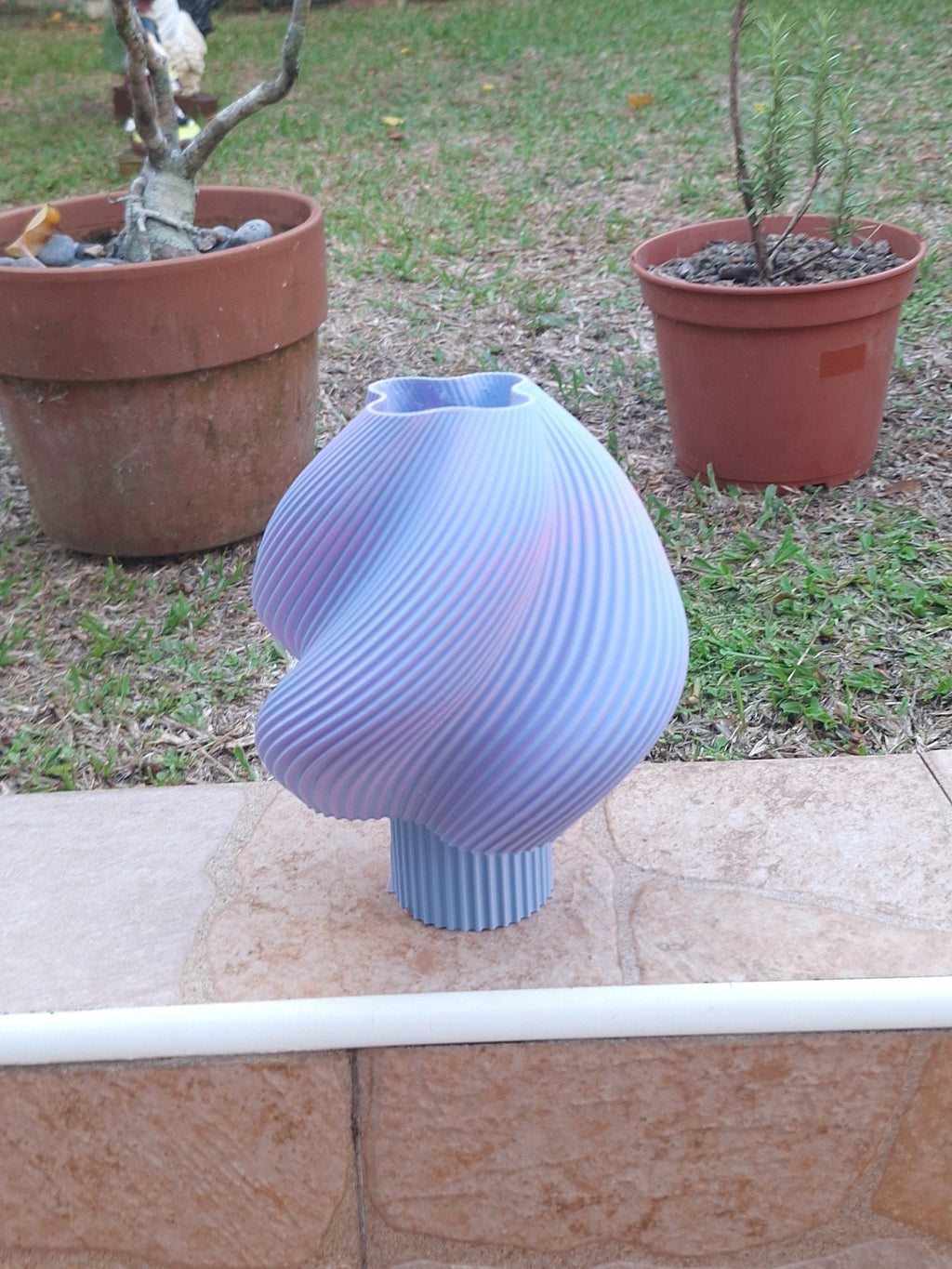 Lampe LED Sculpturale – Édition Spiral