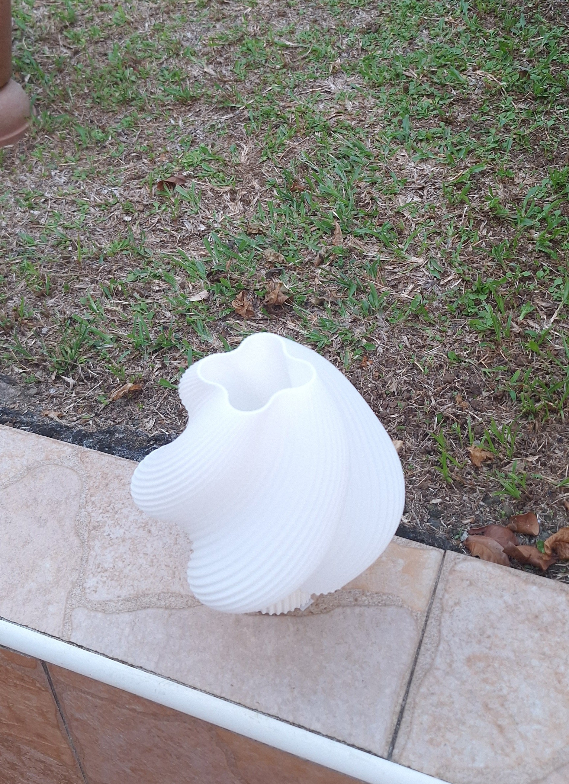 Lampe LED Sculpturale – Édition Spiral