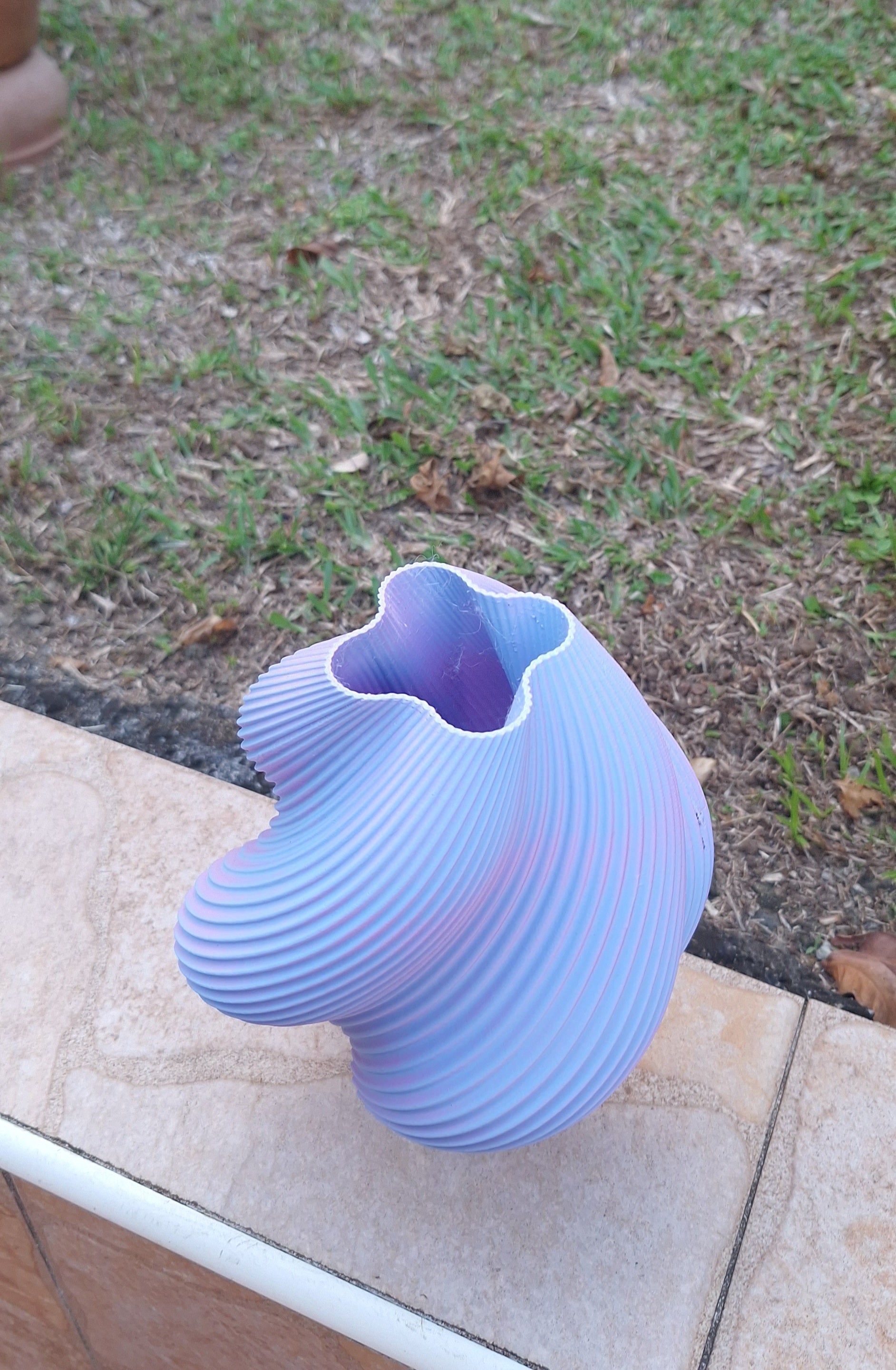 Lampe LED Sculpturale – Édition Spiral
